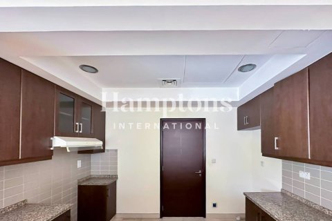 Villa en alquiler en Arabian Ranches, Dubai, EAU 3 dormitorios, 201.60972933 m2 № 651418 - foto 3