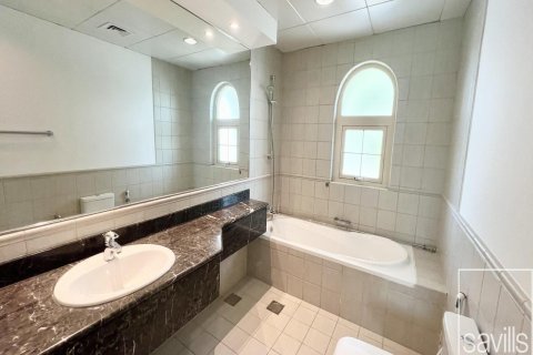 Vila v Jumeirah Islands, Dubai, SAE 4 ložnice, 956 m² Č.: 656003 - fotografie 17