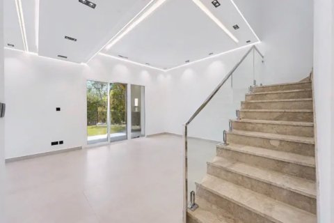 Rijtjeshuis te koop in Dubai, VAE 3 slaapkamers, 175 vr.m., nr 734237 - foto 7