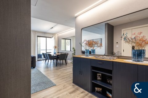 Купити квартиру в Джумейра Бич Резиденс, Дубай, ОАЕ 3 спальні, 175м2, № 667122 - фото 1