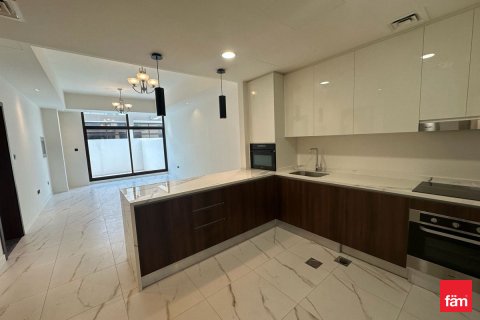 Villa til leje i Dubai, UAE 4 soveværelser, 187.2 kvm № 716039 - foto 3