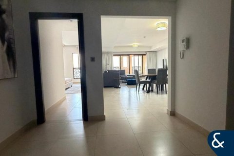 Apartment in Palm Jumeirah, Dubai, UAE 2 bedrooms, 183 sq.m. № 688762 - photo 24