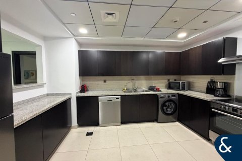 Apartment in Palm Jumeirah, Dubai, UAE 2 bedrooms, 183 sq.m. № 688762 - photo 3