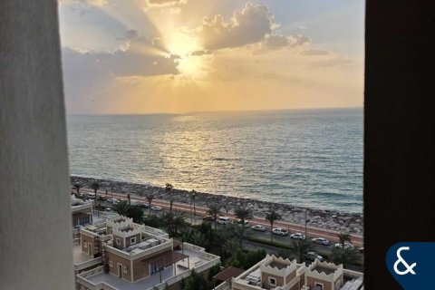 Apartment in Palm Jumeirah, Dubai, UAE 2 bedrooms, 183 sq.m. № 688762 - photo 11