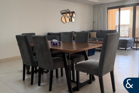 Apartment in Palm Jumeirah, Dubai, UAE 2 bedrooms, 183 sq.m. № 688762 - photo 6