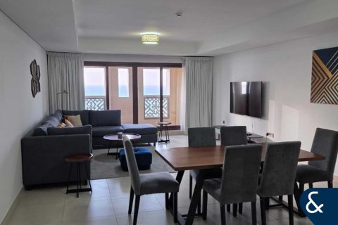 Apartment in Palm Jumeirah, Dubai, UAE 2 bedrooms, 183 sq.m. № 688762 - photo 16