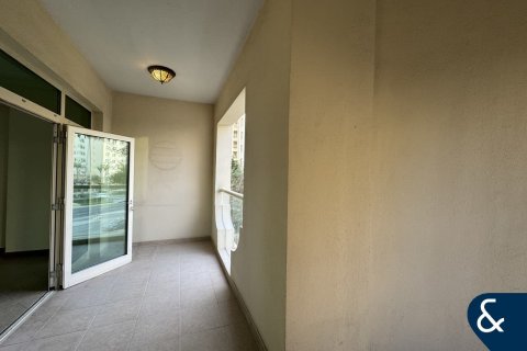 Apartment in Palm Jumeirah, Dubai, UAE 3 bedrooms, 204 sq.m. № 688764 - photo 16