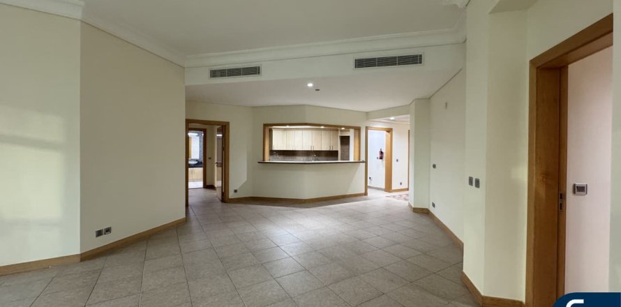 Apartment in Palm Jumeirah, Dubai, UAE 3 bedrooms, 204 sq.m. № 688764