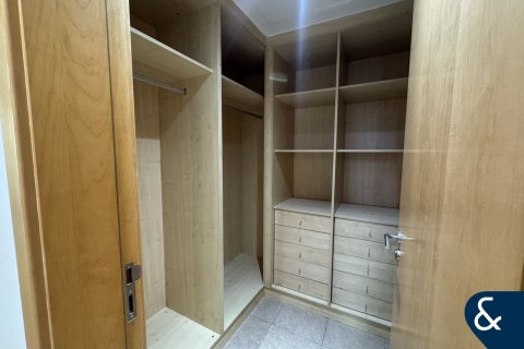 Apartment in Palm Jumeirah, Dubai, UAE 3 bedrooms, 204 sq.m. № 688764 - photo 8