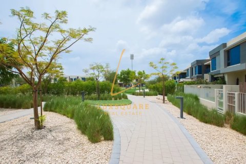 Villa in Dubai Hills Estate, UAE 3 bedrooms, 194 sq.m. № 687044 - photo 12