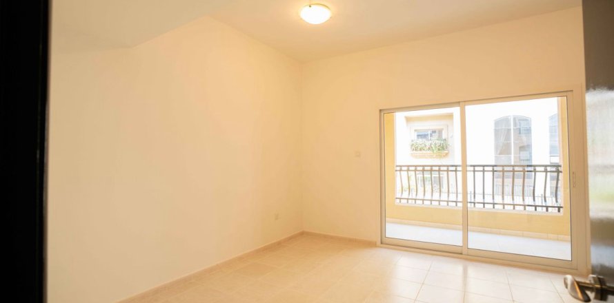 Villa asukohaga Dubai, AÜE: 3 magamistoaga, 144.5 m² Nr 693157