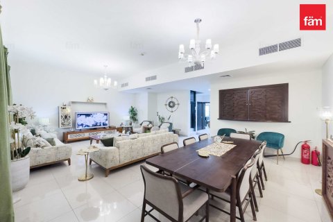 Townhouse in Al Furjan, Dubai, UAE 4 bedrooms, 226 sq.m. № 612447 - photo 1