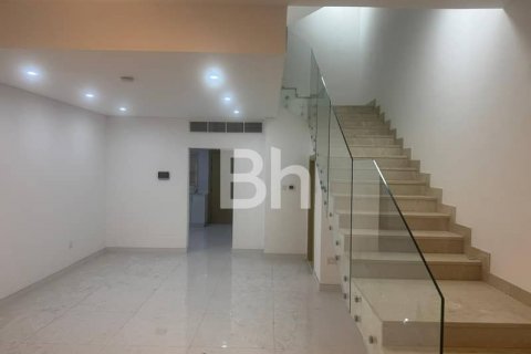 Купить таунхаус в Джумейра Вилладж Серкл, Дубай, ОАЭ 4 спальни, 376м2, № 614814 - фото 2