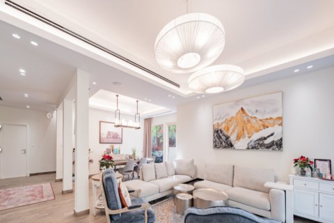 Vila v Dubai, SAE 4 ložnice, 578 m² Č.: 734342 - fotografie 2