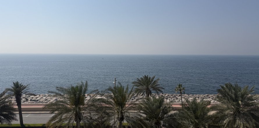 Apartment in Palm Jumeirah, Dubai, UAE 90 sq.m. № 734338