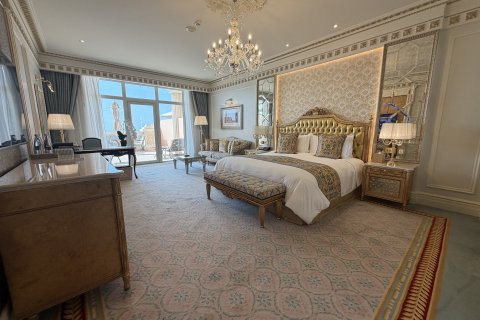 Apartment in Palm Jumeirah, Dubai, UAE 90 sq.m. № 734338 - photo 2
