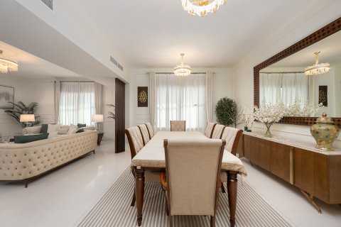 Falcon City of Wonders, Dubai, BAE’de satılık villa 5 yatak odası, 540.14 m&sup2; No 748793 - fotoğraf 6