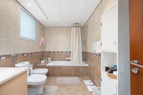 Falcon City of Wonders, Dubai, BAE’de satılık villa 5 yatak odası, 540.14 m&sup2; No 748793 - fotoğraf 15