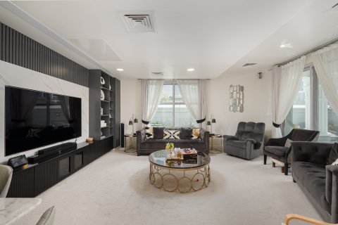Falcon City of Wonders, Dubai, BAE’de villa 5 yatak odası, 540.14 m² No 748793