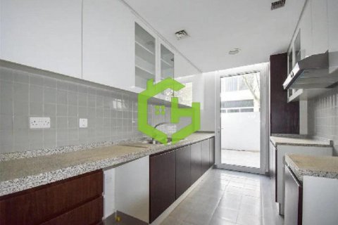 Rijtjeshuis te koop in Mudon, Dubai, VAE 3 slaapkamers, 189.9 vr.m., nr 574815 - foto 7