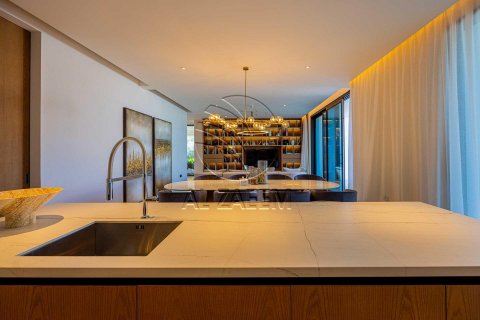 Villa on the Saadiyat Island, Abu Dhabi, UAE 6 bedrooms, 821 sq.m. № 615084 - photo 5