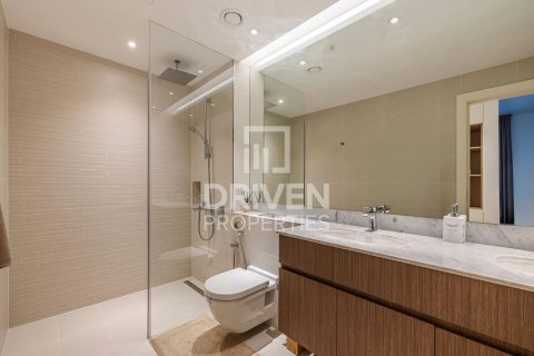 Apartment in Jumeirah, Dubai, UAE 2 bedrooms, 112.04 sq.m. № 755937 - photo 12