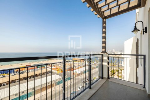 Wohnung in Jumeirah, Dubai, VAE: 2 Schlafzimmer, 112.04 m2 Nr. 755937