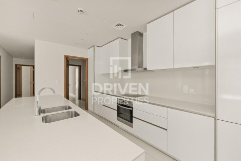 Apartment in City Walk, Dubai, UAE 3 bedrooms, 214.98 sq.m. № 755938 - photo 5