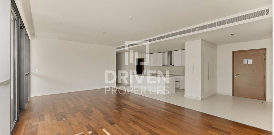 Apartment in City Walk, Dubai, UAE 3 bedrooms, 214.98 sq.m. № 755938
