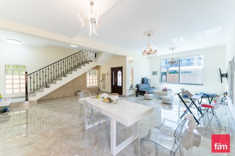 Villa sa Dubai, UAE 4 silid-tulugan, 471.5 sq.m. № 710294 - larawan 3
