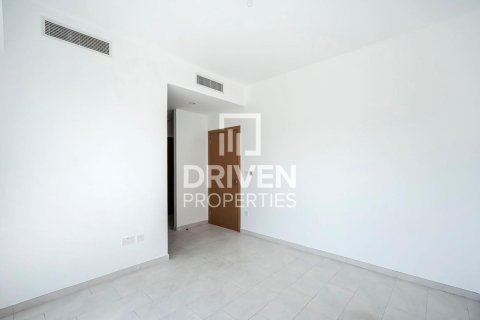 Villa in Dubai Land, Dubai, UAE 4 bedrooms, 231.24 sq.m. № 746388 - photo 7