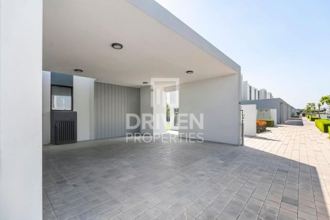 Villa i Dubai Land, Dubai, UAE 4 soveværelser, 231.24 kvm № 746388