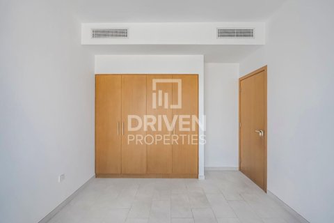 Villa in Dubai Land, Dubai, UAE 4 bedrooms, 231.24 sq.m. № 746388 - photo 11
