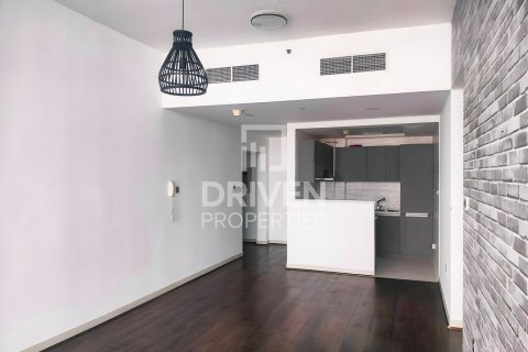 Apartment in Dubai Studio City, Dubai, UAE 3 bedrooms, 125.79 sq.m. № 746389 - photo 2