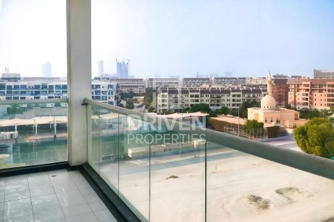 Apartment in Dubai Studio City, Dubai, UAE 3 bedrooms, 125.79 sq.m. № 746389 - photo 1