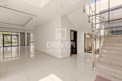 Vila v DAMAC Hills (Akoya by DAMAC), Dubai, SAE 5 spální, 660.08 m2 č. 746391 - Fotografia 4