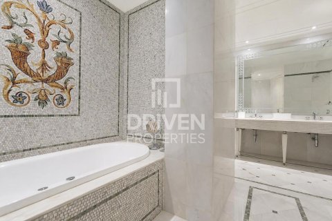 Dvoupatrový byt v Culture Village, Dubai, SAE 3 ložnice, 472.32 m² Č.: 743082 - fotografie 23