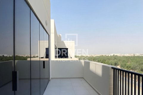 Mirdif, Dubai, UAE의 판매용 아파트 침실 3개, 182.09제곱미터 번호 743132 - 사진 1