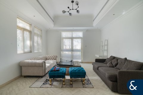 Vila di Jumeirah Islands, Dubai, UEA 4 kamar tidur, 488 m2 nomor 688667 - foto 7