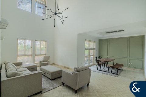 Vila di Jumeirah Islands, Dubai, UEA 4 kamar tidur, 488 m2 nomor 688667 - foto 5