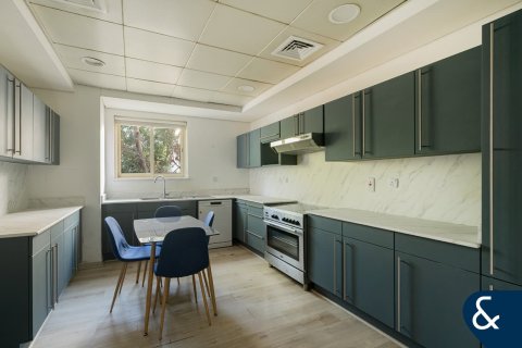 Vila di Jumeirah Islands, Dubai, UEA 4 kamar tidur, 488 m2 nomor 688667 - foto 8