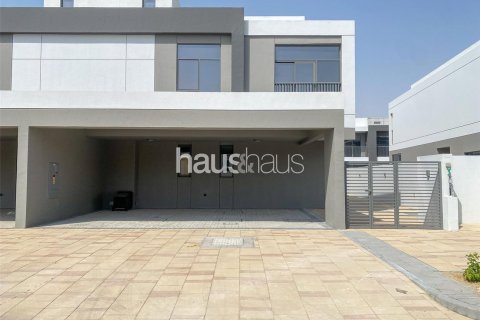 Üürile anda villa asukohaga Dubai South (Dubai World Central), Dubai, AÜE: 5 magamistoaga, 390 m² Nr 627141 - pilt 2