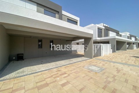 Üürile anda villa asukohaga Dubai South (Dubai World Central), Dubai, AÜE: 5 magamistoaga, 390 m² Nr 627141 - pilt 1
