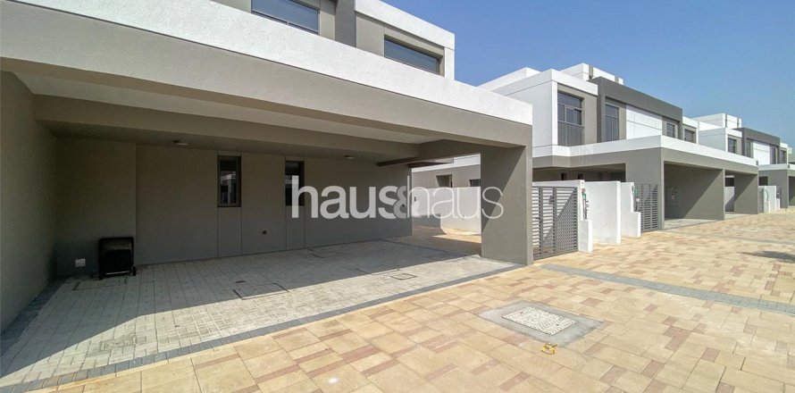 Villa asukohaga Dubai South (Dubai World Central), Dubai, AÜE: 5 magamistoaga, 390 m² Nr 627141