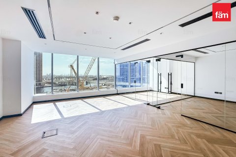 Oficiu în Business Bay, Dubai, EAU 74.4 mp.  №702715