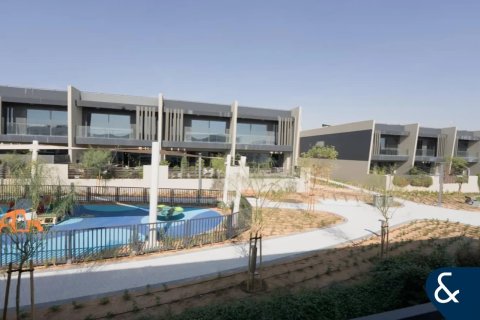 Vila v Al Furjan, Dubai, SAE 4 spálne, 222 m2 č. 688810 - Fotografia 19