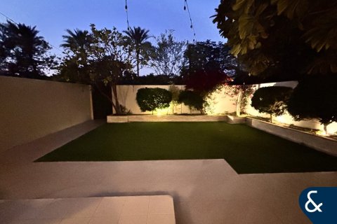 Vila u Reem, Dubai, UAE 3 spavaćih soba, 222 m2 Br. 688805 - fotografija 12