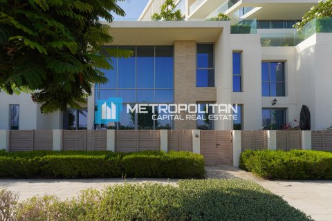 Saadiyat Island、Abu Dhabi、UAE にあるタウンハウス販売中 3ベッドルーム、310.6 m2、No360282 - 写真 1