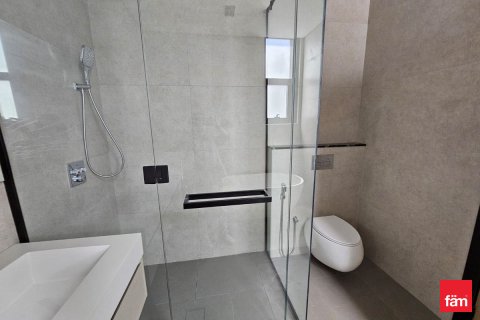 Huvila Al Furjan, Dubai, Arabiemiraatit 5 makuuhuonetta, 600 m2 № 693967 - kuva 19