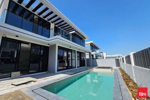 Huvila Al Furjan, Dubai, Arabiemiraatit 5 makuuhuonetta, 600 m2 № 693967 - kuva 2